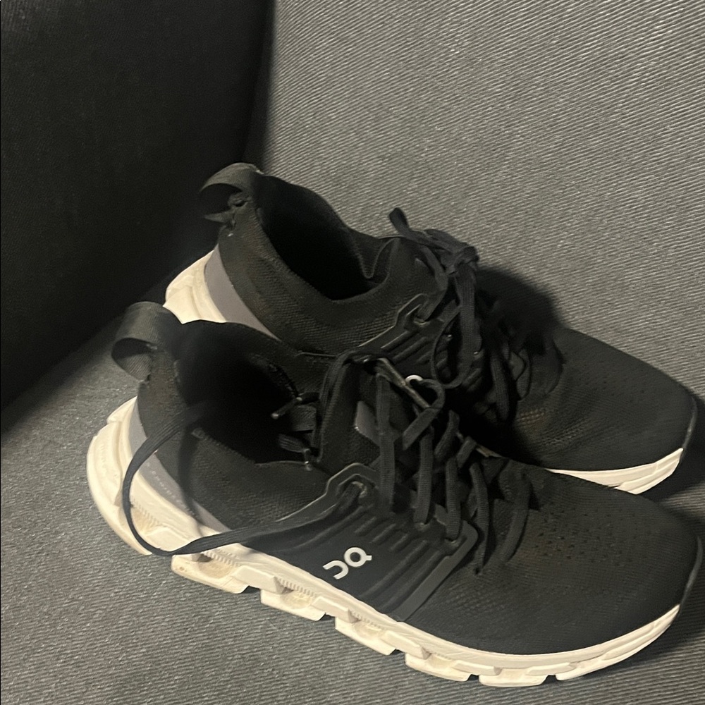ON Women's Black Athletic Shoes
